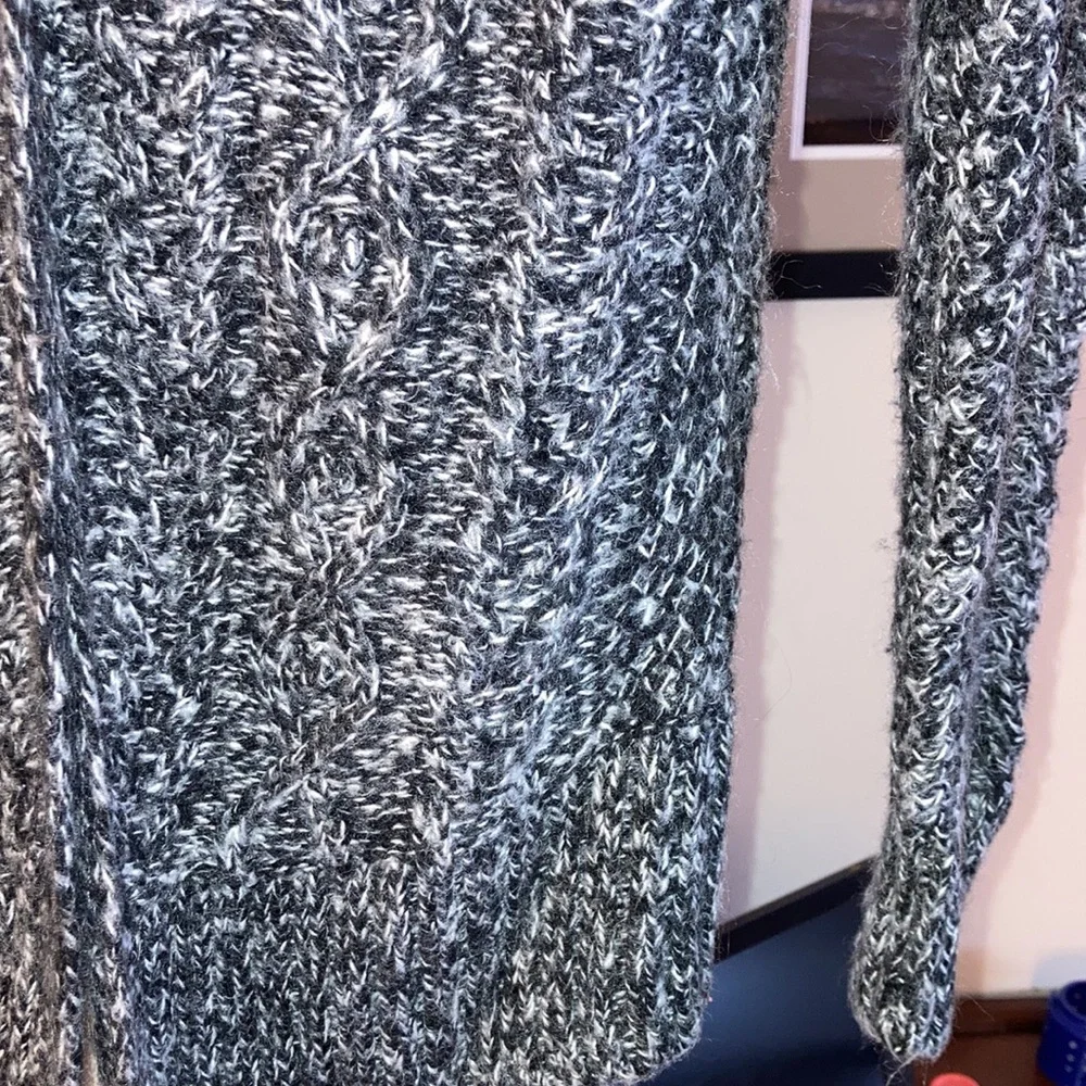 Gap Kids black and white knit cardigan sweater size large - Picture 9 of 16
